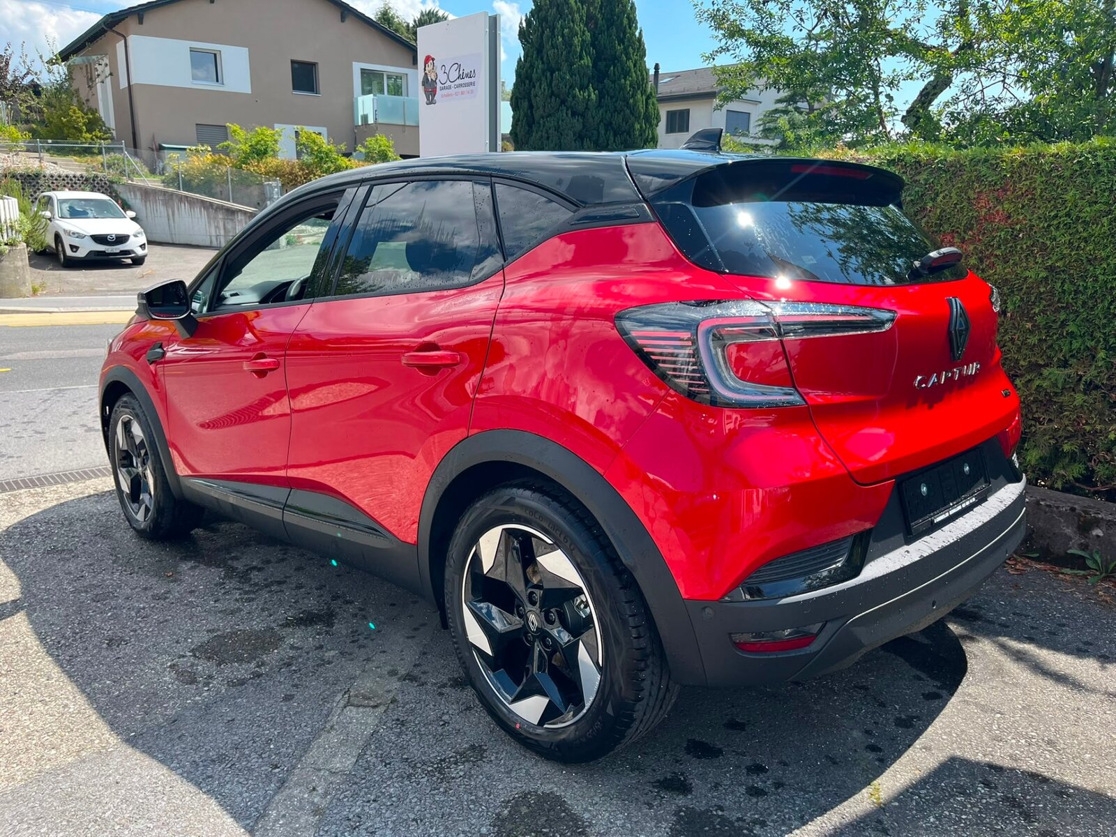RENAULT CAPTUR FULL HYBRID E-TECH tech, Hybride Intégral Essence/Électricité, Véhicule neuf pré-immatriculé, Automatique - 4