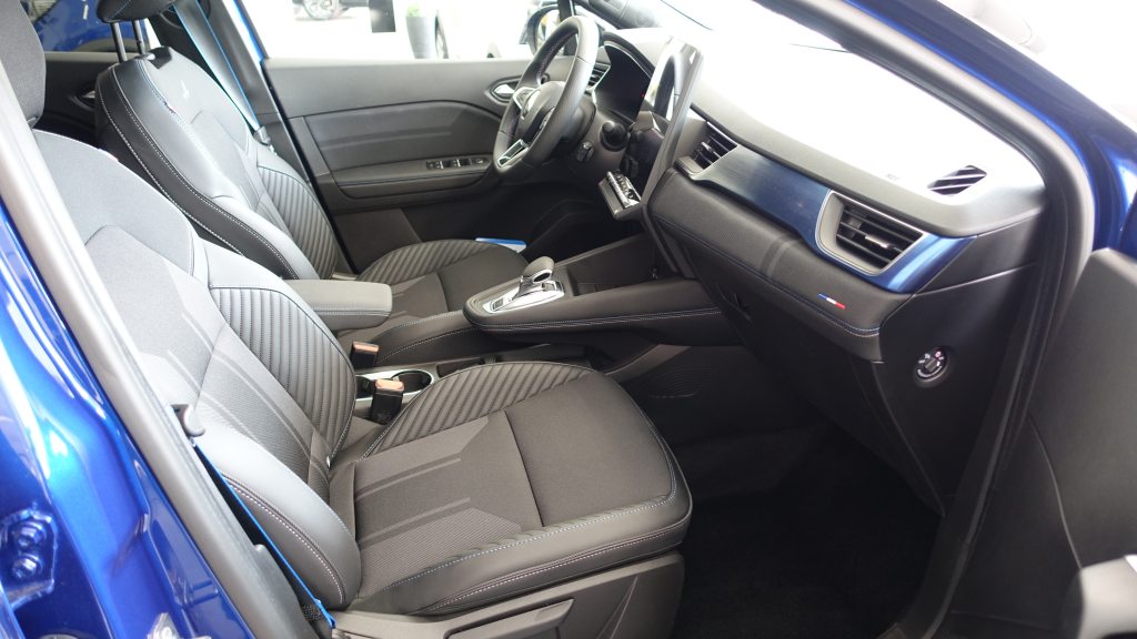 RENAULT Captur 1.6 E-Tech esprit Alpine, Voll-Hybrid Benzin/Elektro, Automatik - 6