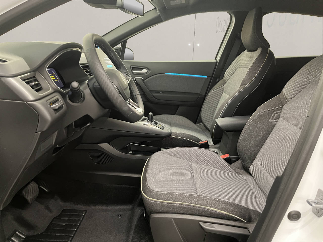 RENAULT Captur 1.8 E-Tech techno, Full-Hybrid Petrol/Electric, New car, Automatic - 5