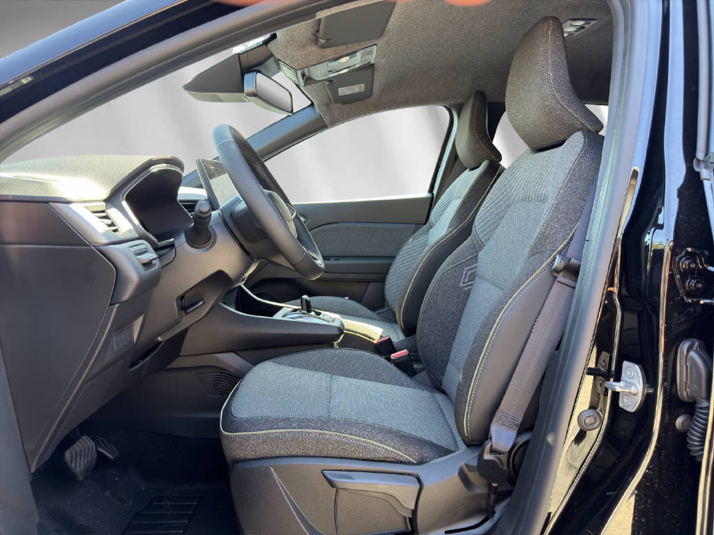 RENAULT Captur 1.8 E-Tech techno, Full-Hybrid Petrol/Electric, New car, Automatic - 4