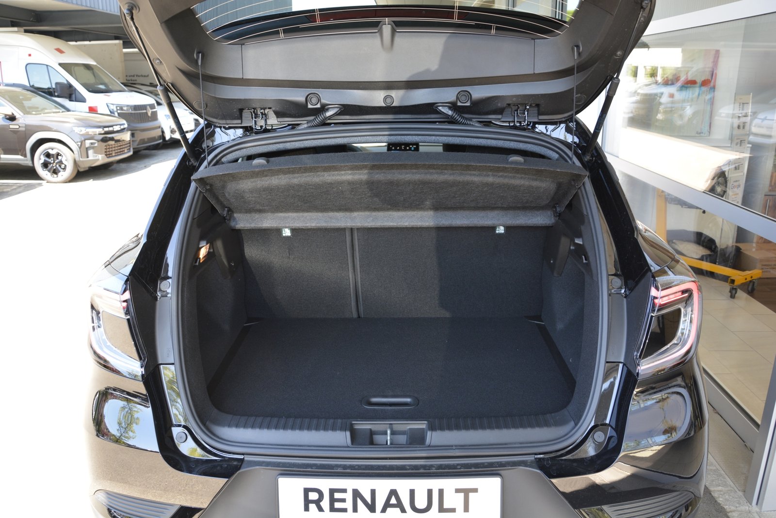 RENAULT CAPTUR FULL HYBRID E-TECH techno mild hybrid 140 EDC, Hybride Leggero Benzina/Elettrica, Auto nuove, Automatico - 6