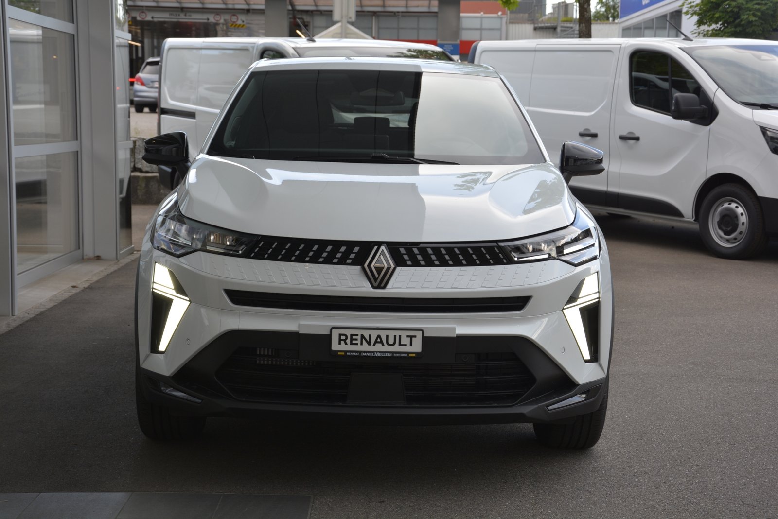 RENAULT CAPTUR techno mild hybrid 140 EDC, Mild-Hybrid Petrol/Electric, New car, Automatic - 3