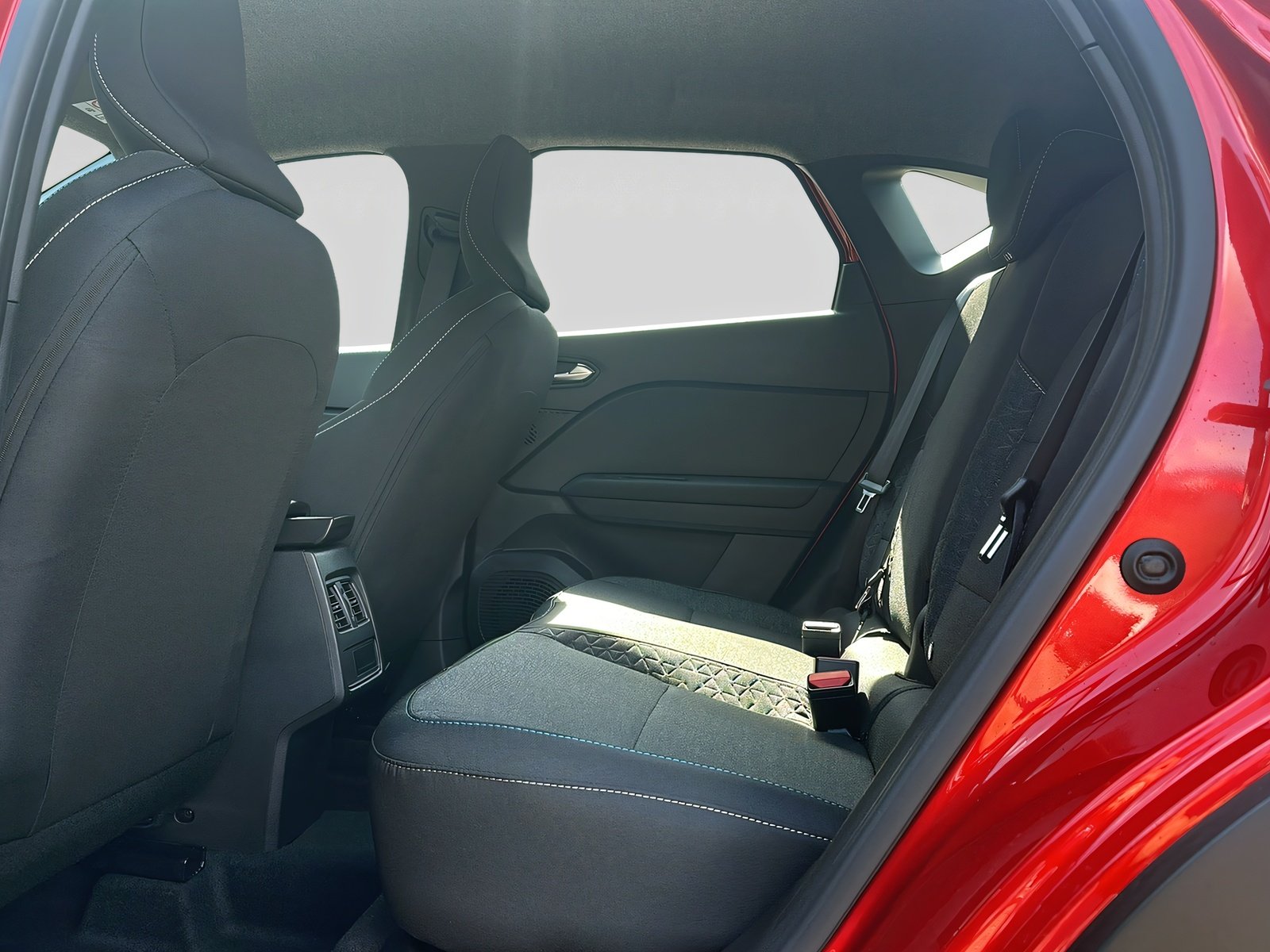 RENAULT Captur 1.3 TCe 140 evolution EDC, Hybride Léger Essence/Électricité, Voiture nouvelle, Automatique - 6