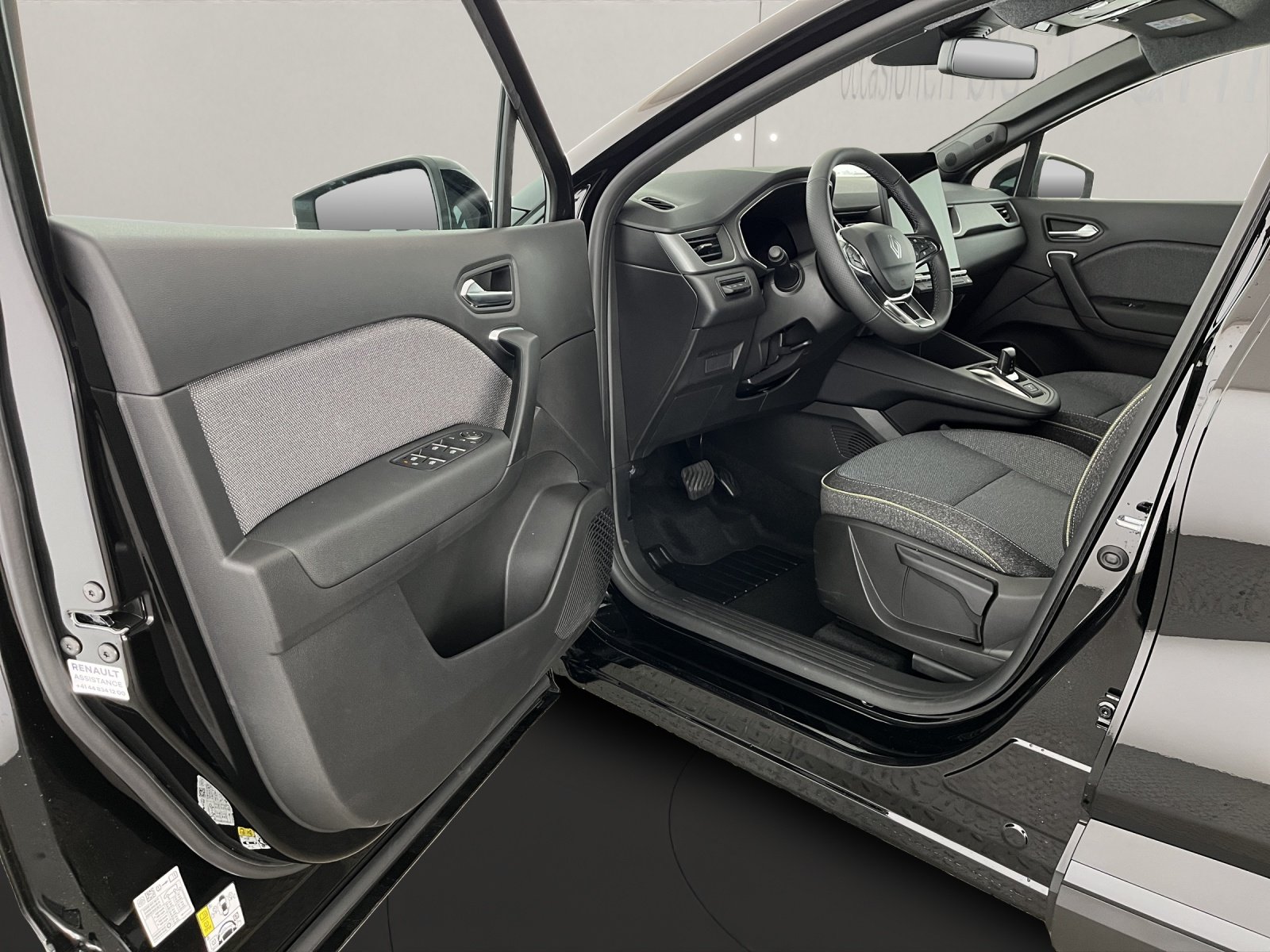 RENAULT Captur 1.8 E-Tech techno, Full-Hybrid Petrol/Electric, New car, Automatic - 7