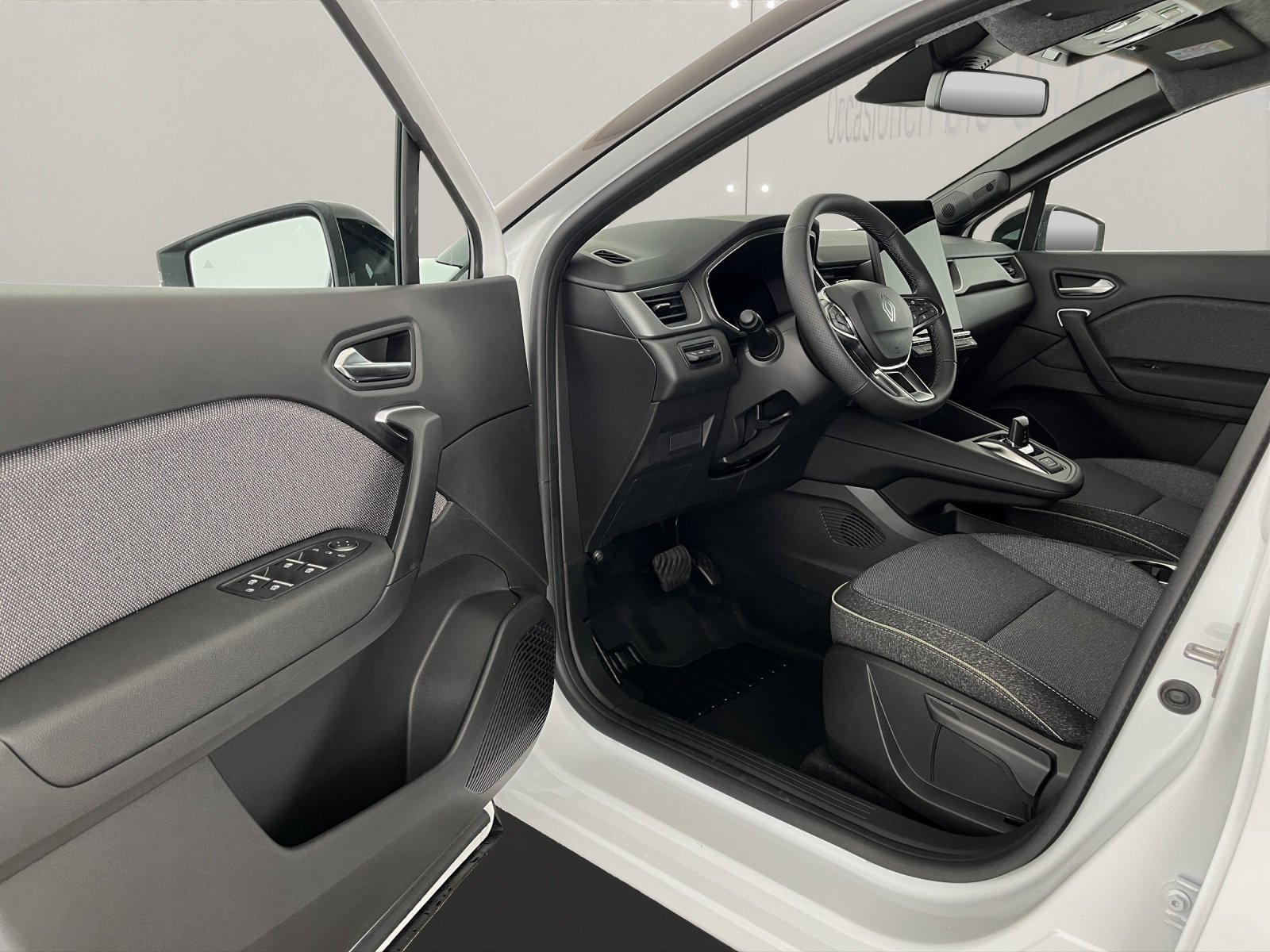 RENAULT Captur 1.8 E-Tech techno, Full-Hybrid Petrol/Electric, New car, Automatic - 7