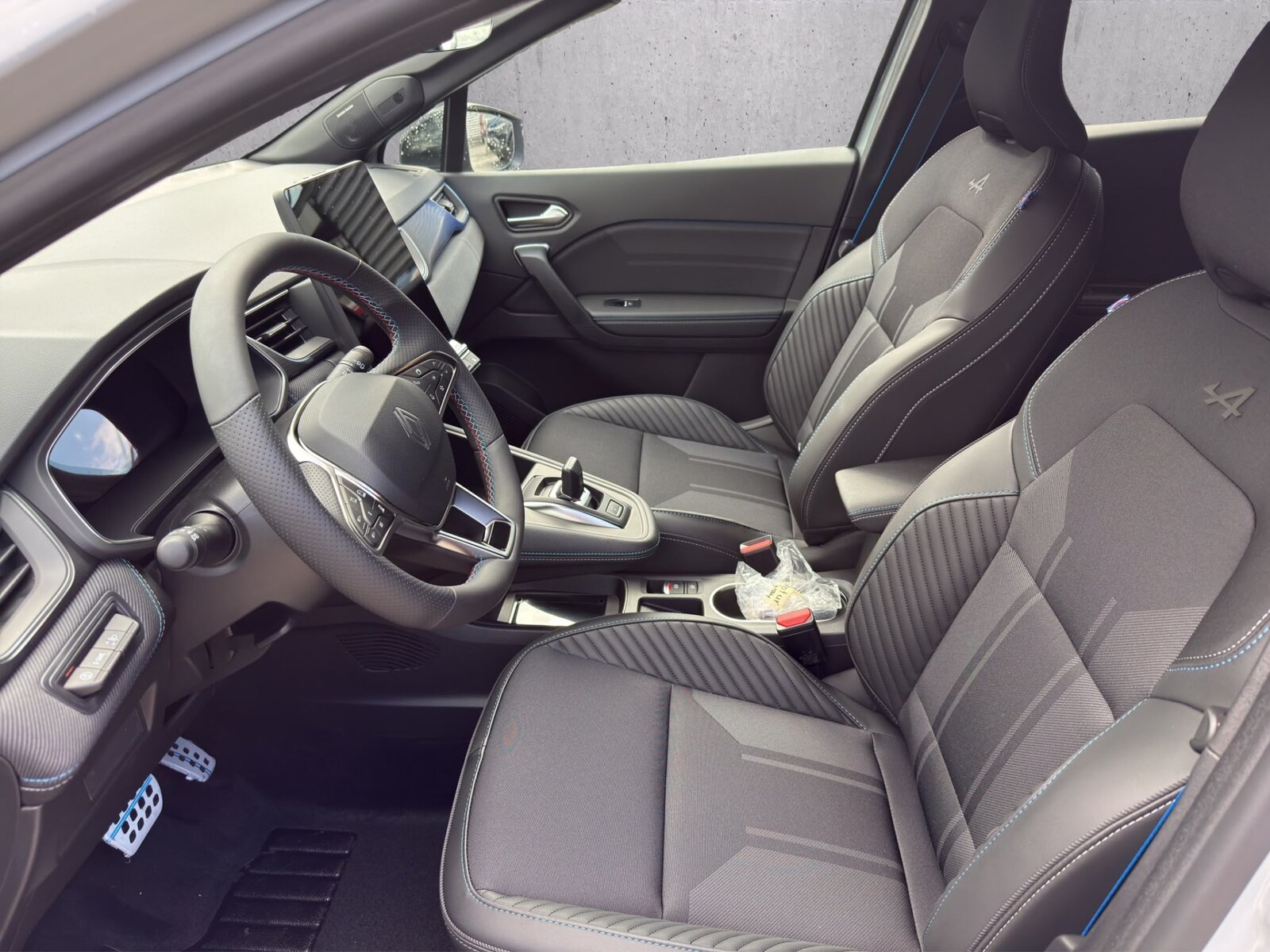 RENAULT CAPTUR FULL HYBRID E-TECH esprit Alpine full hybrid E-Tech 1, Full-Hybrid Petrol/Electric, New car, Automatic - 5