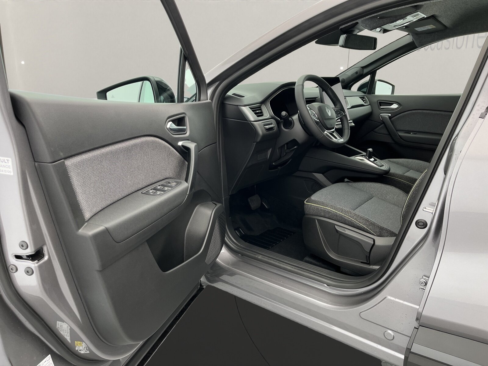 RENAULT Captur 1.3 TCe 140 techno EDC, Mild-Hybrid Petrol/Electric, New car, Automatic - 7