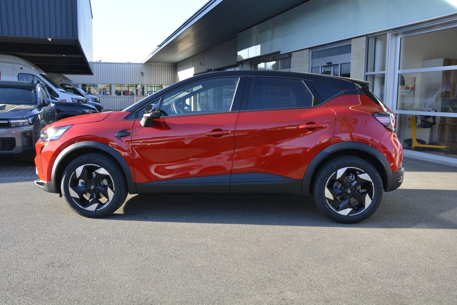 RENAULT CAPTUR techno full hybrid E-Tech 160, Full-Hybrid Petrol/Electric, New car, Automatic - 3
