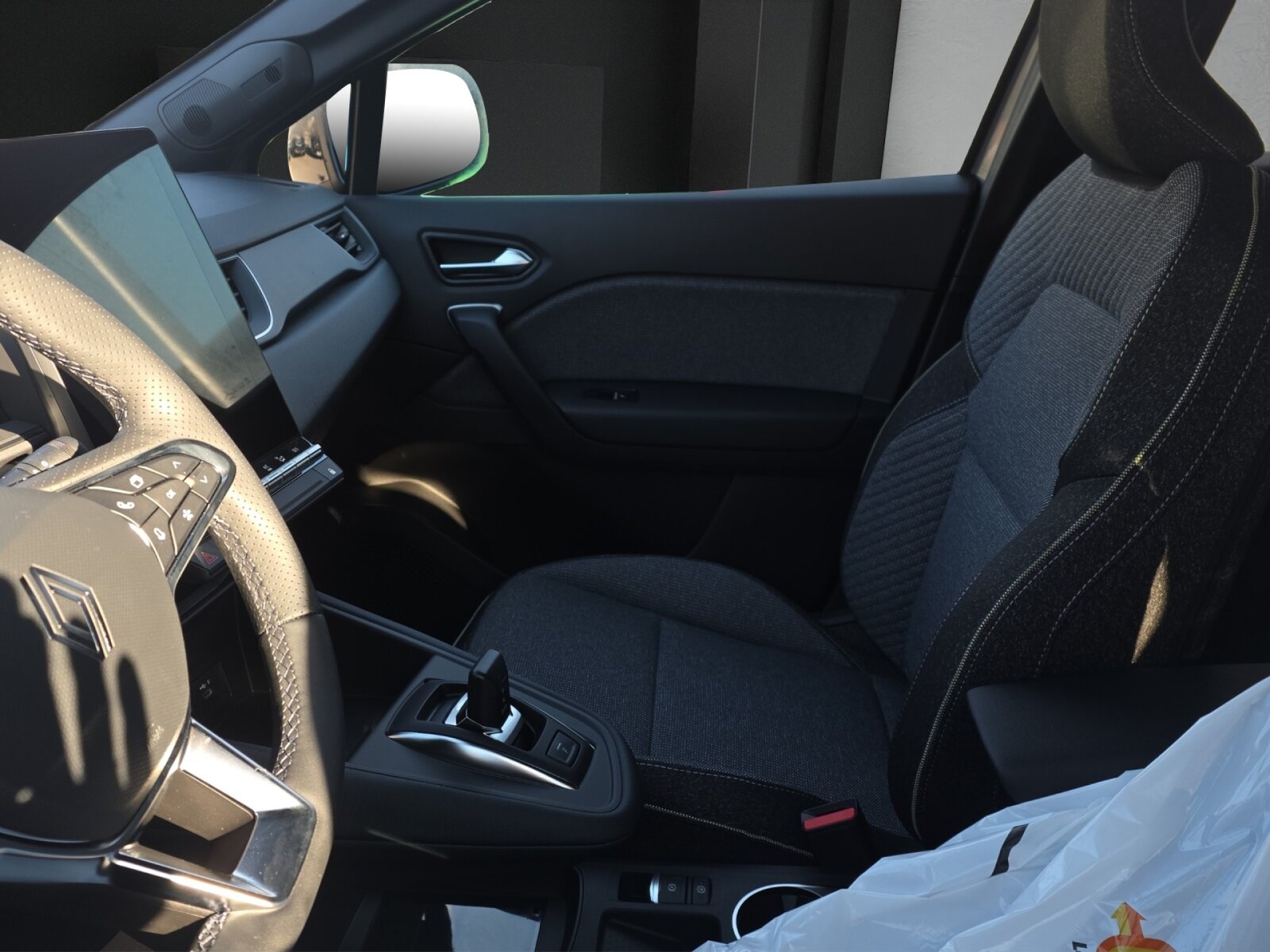 RENAULT CAPTUR techno full hybrid E-Tech 160, Voll-Hybrid Benzin/Elektro, Neuwagen, Automatik - 3