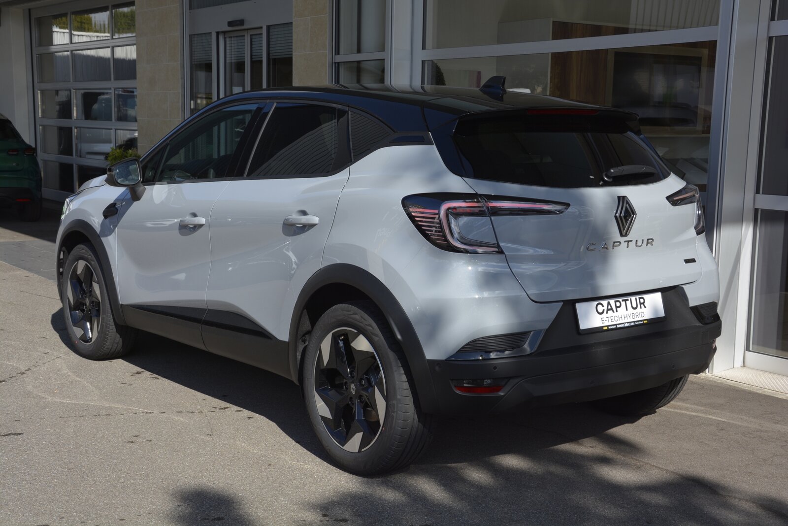 RENAULT CAPTUR techno full hybrid E-Tech 160, Hybride Intégral Essence/Électricité, Voiture nouvelle, Automatique - 4