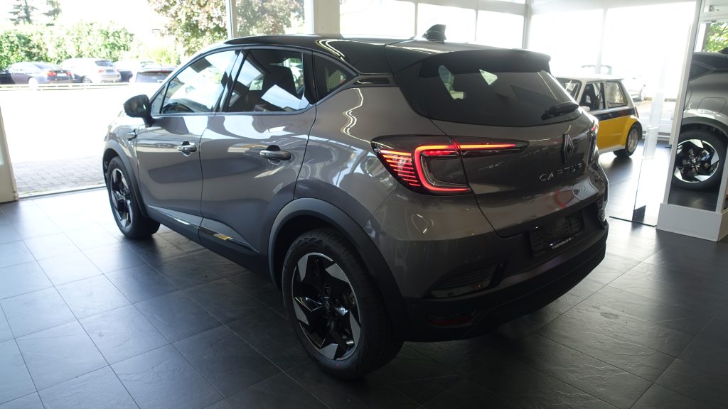 RENAULT CAPTUR 1.8 E-Tech techno, Hybride Integrale Benzina/Elettrica, Auto nuove, Automatico - 2