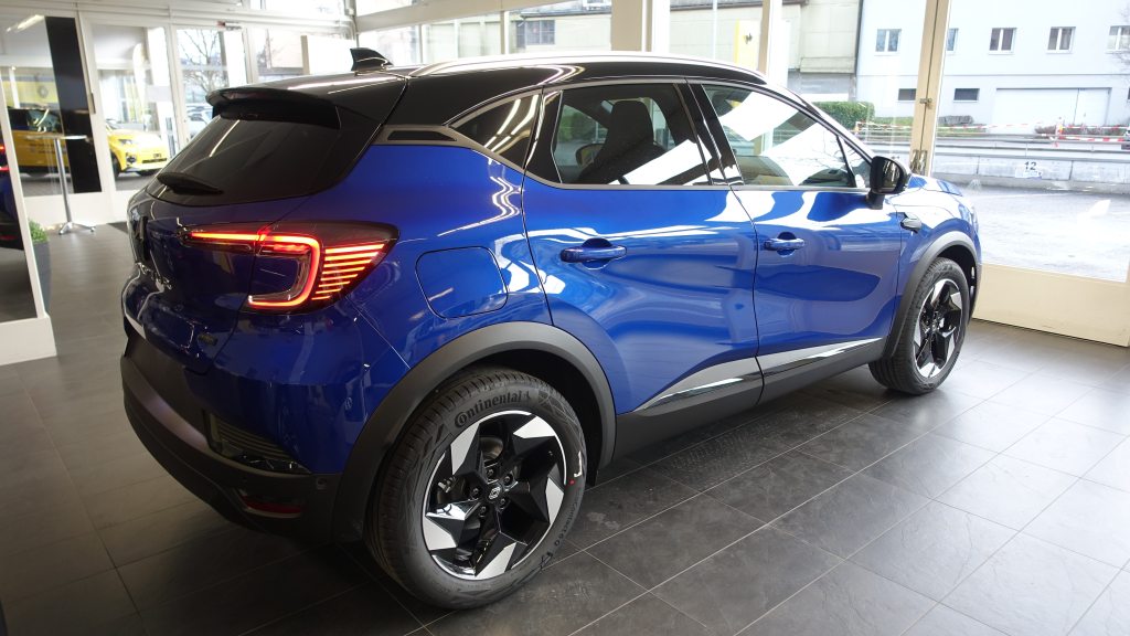 RENAULT CAPTUR 1.8 E-Tech techno, Hybride Intégral Essence/Électricité, Voiture nouvelle, Automatique - 4