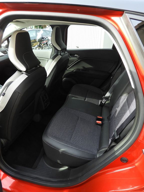RENAULT CAPTUR 1.3 TCe 155 Edition One EDC, Petrol, Second hand / Used, Automatic - 7