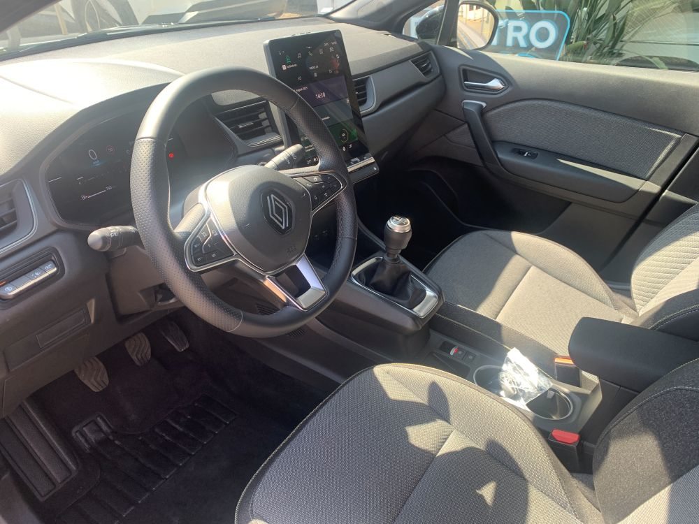 RENAULT CAPTUR 1.3 TCe 140 techno, Mild-Hybrid Petrol/Electric, Second hand / Used, Manual - 3