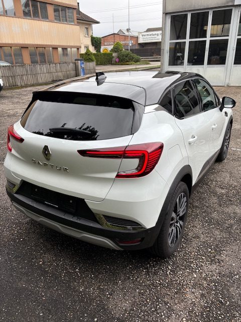 RENAULT Captur 1.3 TCe 160 Initiale EDC, Mild-Hybrid Benzin/Elektro, Occasion / Gebraucht, Automatik - 3