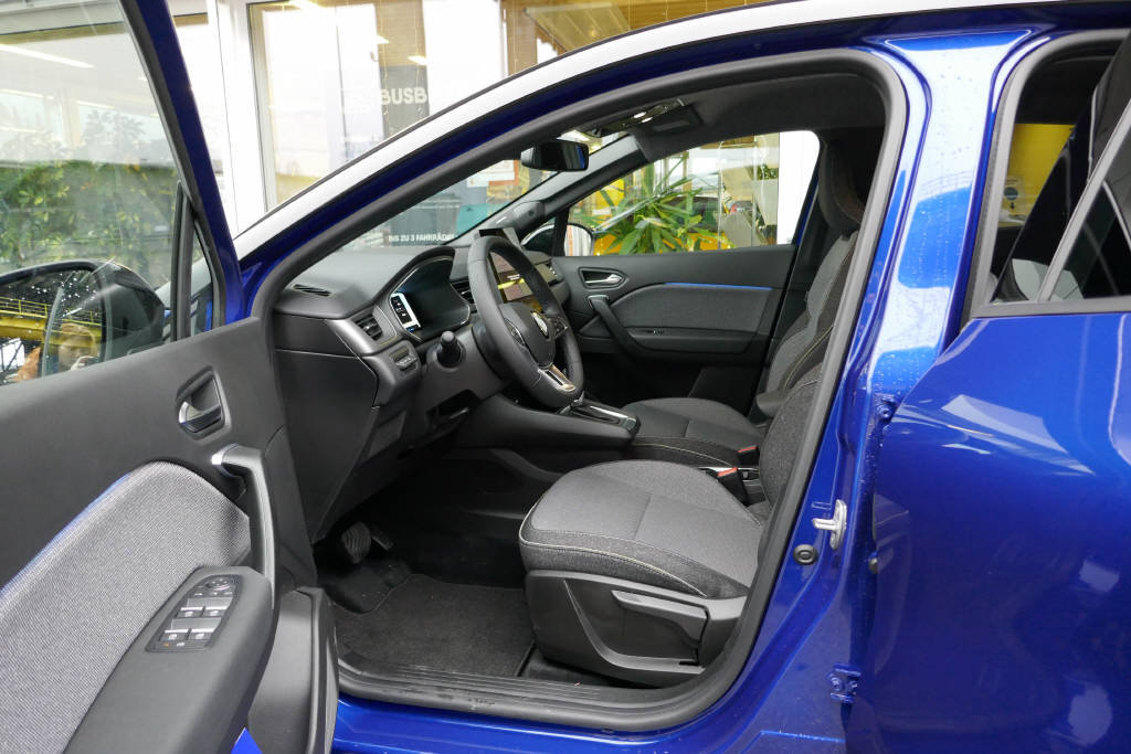 RENAULT Captur 1.6 E-Tech techno full hybrid 145PS, Full-Hybrid Petrol/Electric, Second hand / Used, Automatic - 5