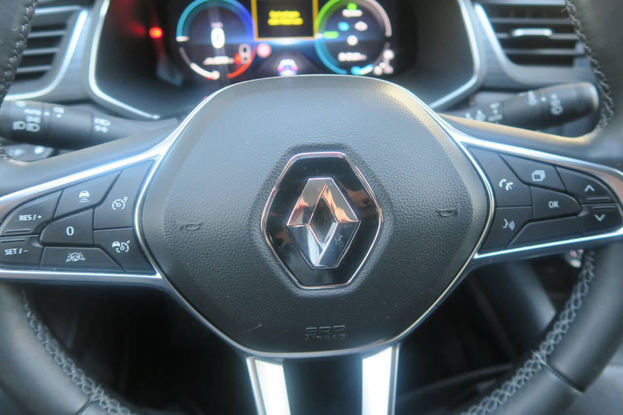 RENAULT Captur 1.6 E-Tech Plug-in iconic, Hybride Rechargeable Essence/Électricité, Occasion / Utilisé, Automatique - 6