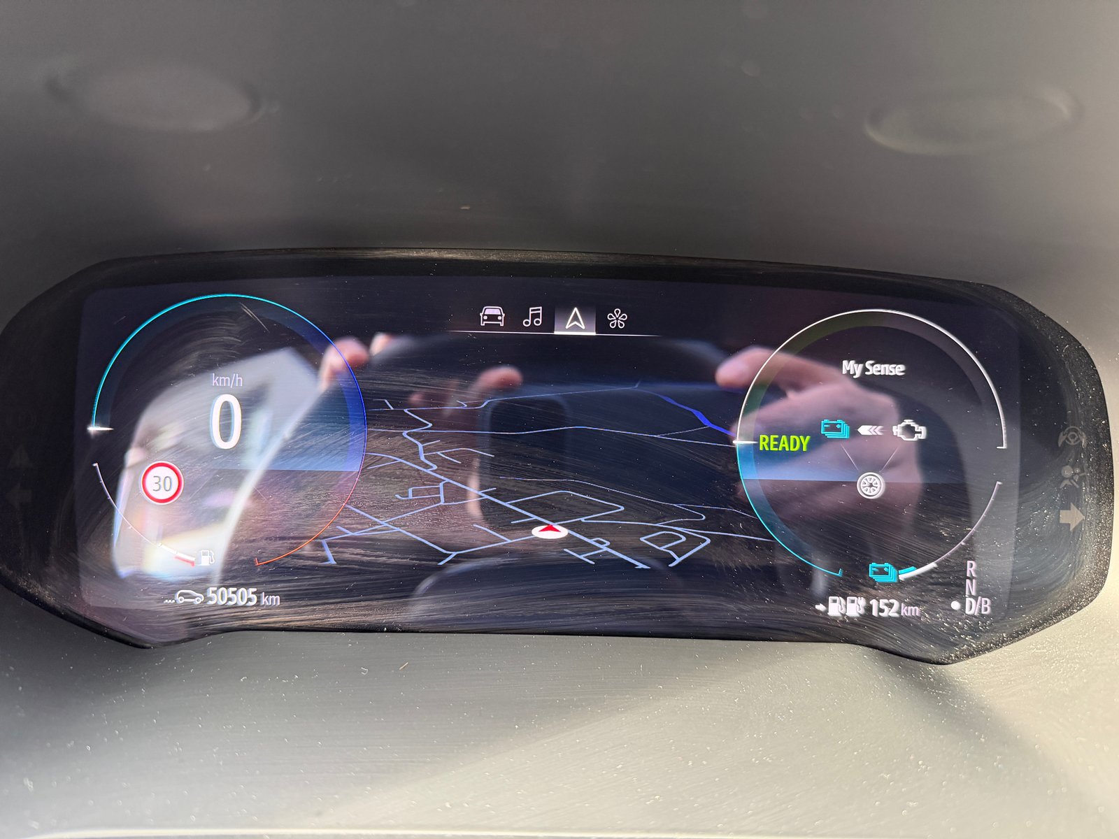 RENAULT Captur 1.6 E-Tech Plug-in Edition One, Plug-in-Hybrid Petrol/Electric, Second hand / Used, Automatic - 6