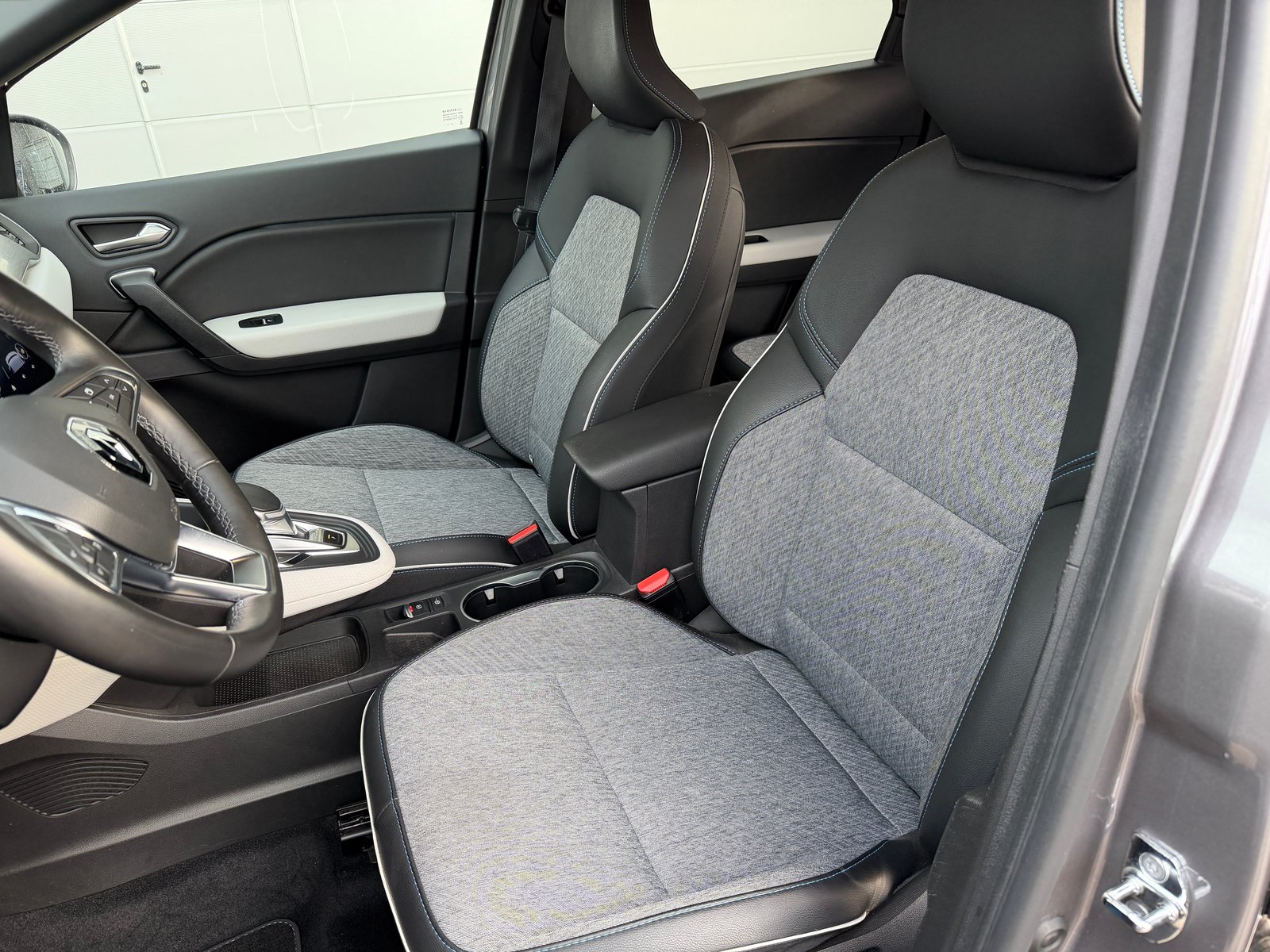 RENAULT Captur 1.6 E-Tech Plug-in Edition One, Hybride Rechargeable Essence/Électricité, Occasion / Utilisé, Automatique - 6