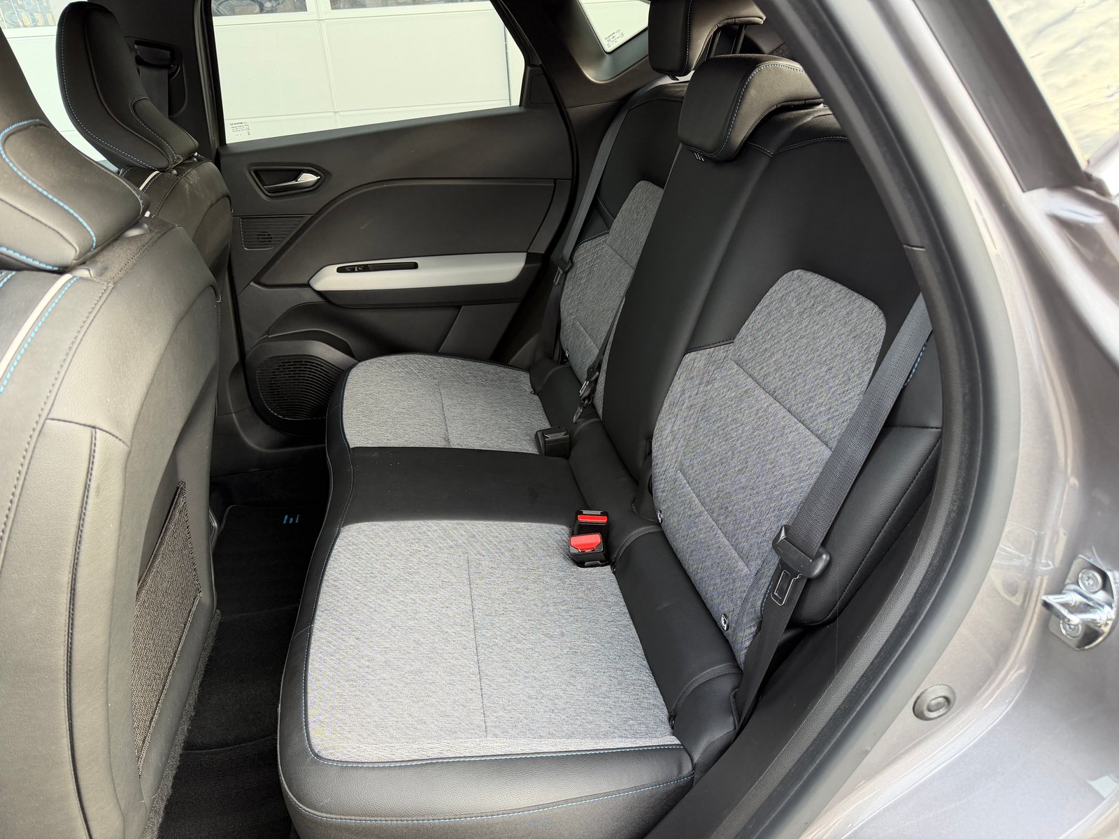 RENAULT Captur 1.6 E-Tech Plug-in Edition One, Hybride Rechargeable Essence/Électricité, Occasion / Utilisé, Automatique - 7