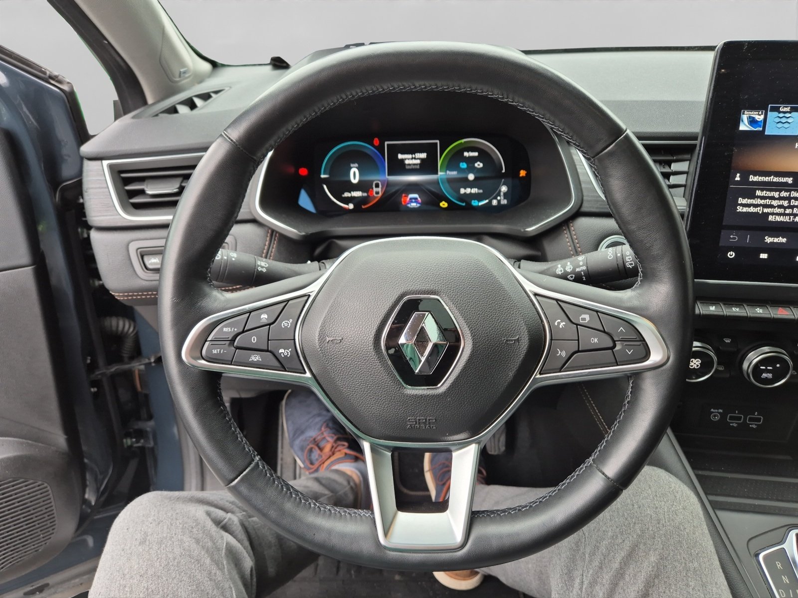 RENAULT Captur 1.6 E-Tech Plug-in iconic, Hybride Rechargeable Essence/Électricité, Occasion / Utilisé, Automatique - 7