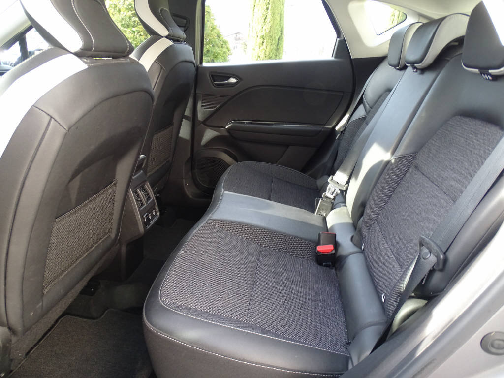 RENAULT Captur 1.3 TCe 140 Intens EDC, Hybride Léger Essence/Électricité, Occasion / Utilisé, Automatique - 6