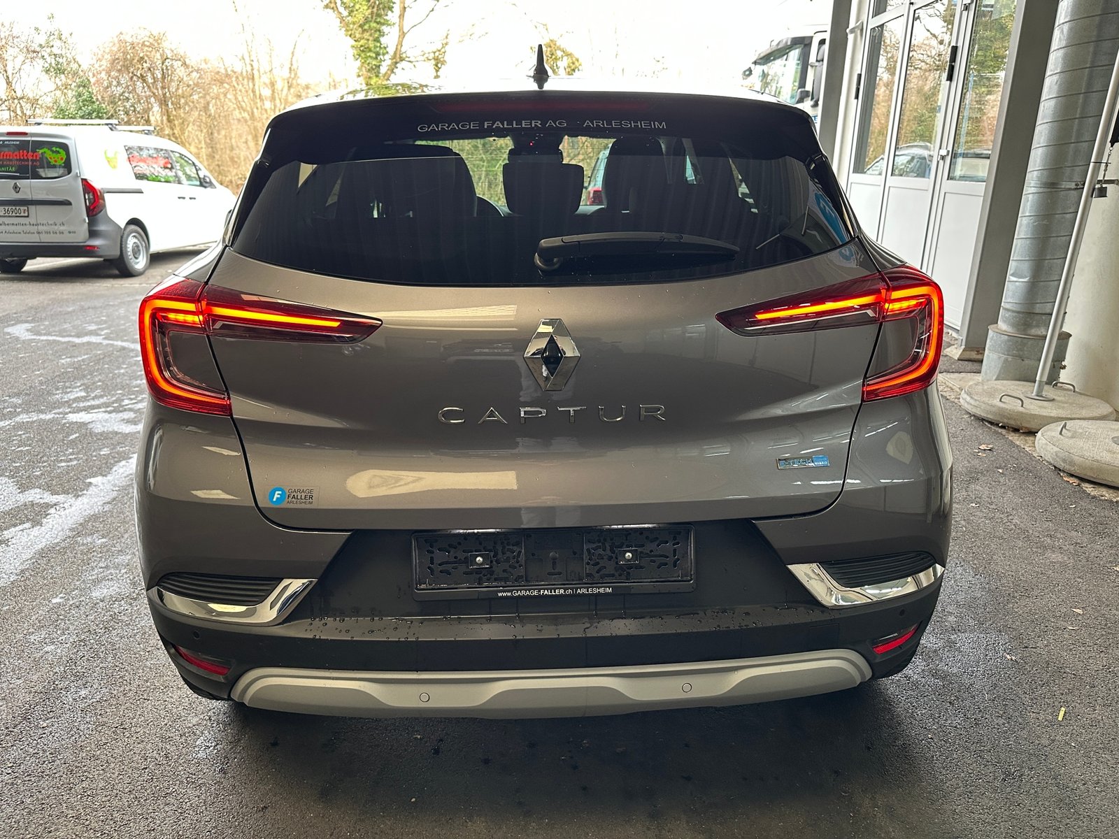 RENAULT Captur 1.6 E-Tech Plug-in Intens, Hybride Rechargeable Essence/Électricité, Occasion / Utilisé, Automatique - 4