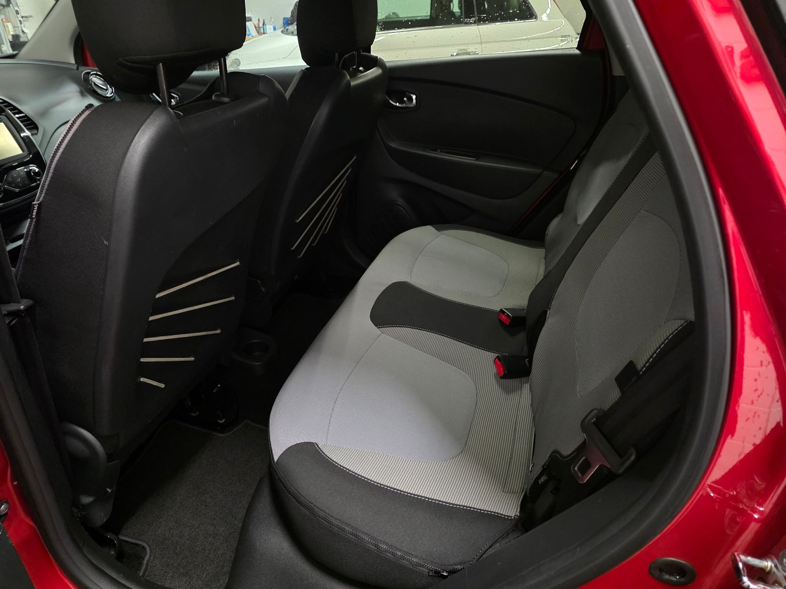 RENAULT Captur 1.5 dCi Intens EDC, Diesel, Occasion / Utilisé, Automatique - 5
