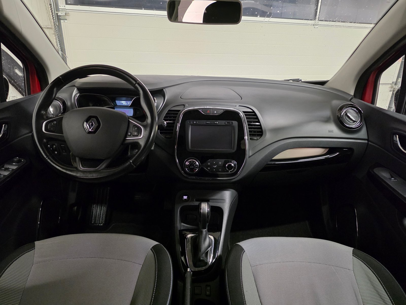 RENAULT Captur 1.5 dCi Intens EDC, Diesel, Occasion / Utilisé, Automatique - 6