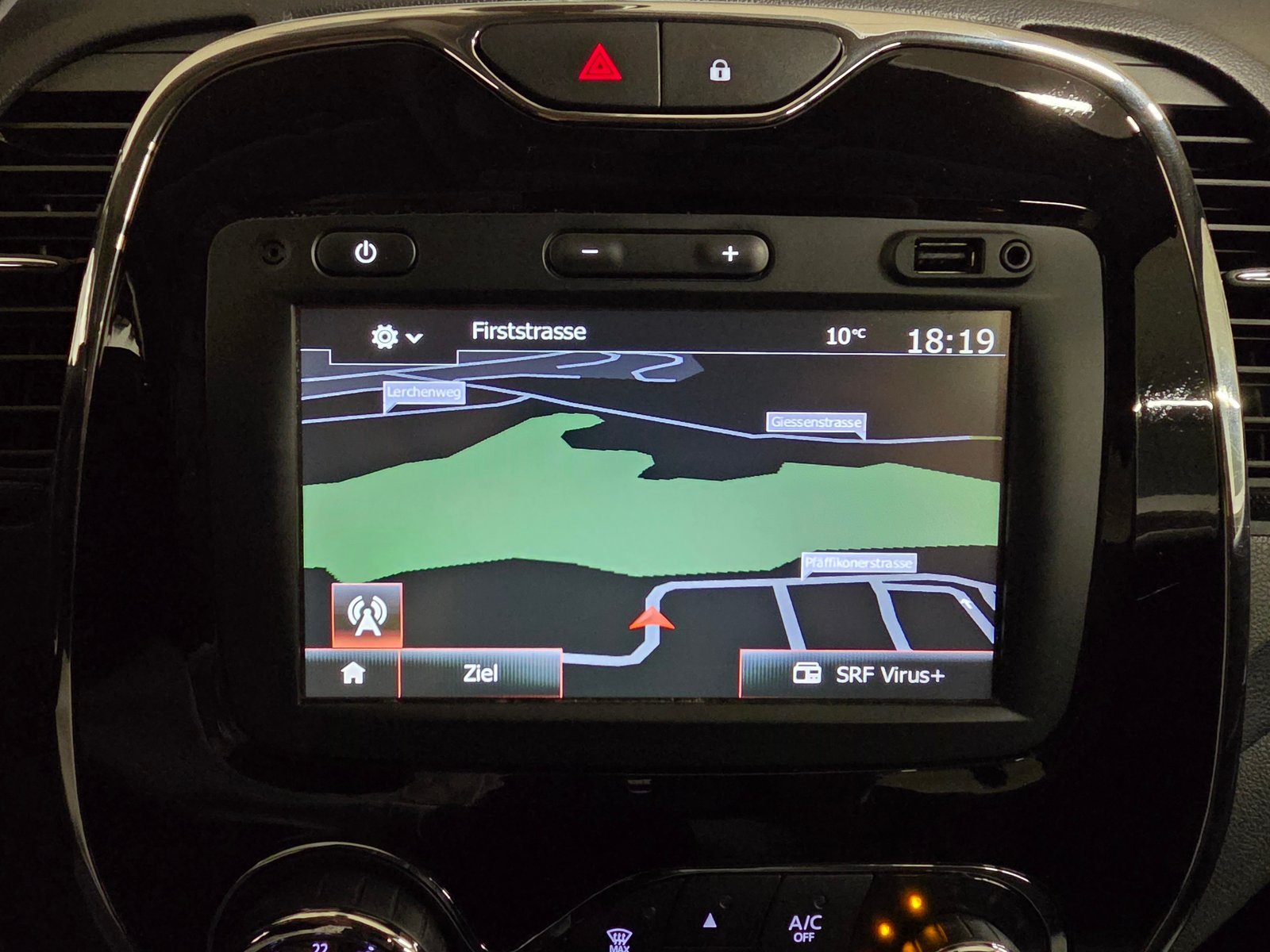 RENAULT Captur 1.5 dCi Intens EDC, Diesel, Occasion / Utilisé, Automatique - 7