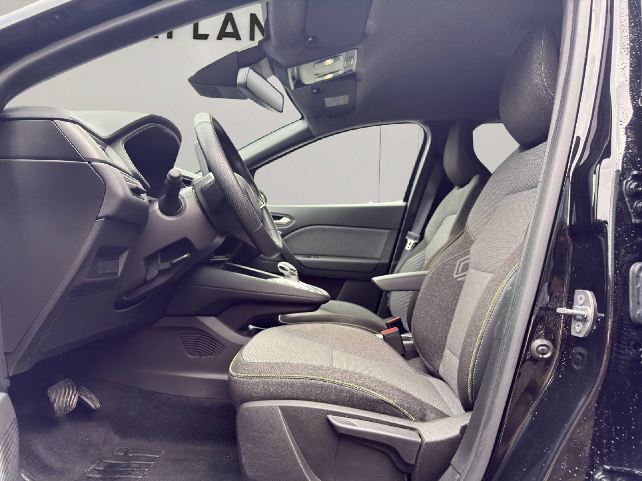 RENAULT Captur 1.6 E-Tech techno, Full-Hybrid Petrol/Electric, Second hand / Used, Automatic - 4