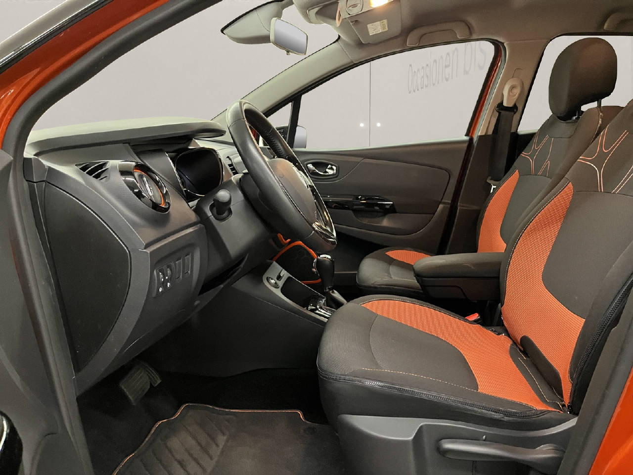 RENAULT Captur 1.2 TCe Dynamique EDC, Essence, Occasion / Utilisé, Automatique - 5