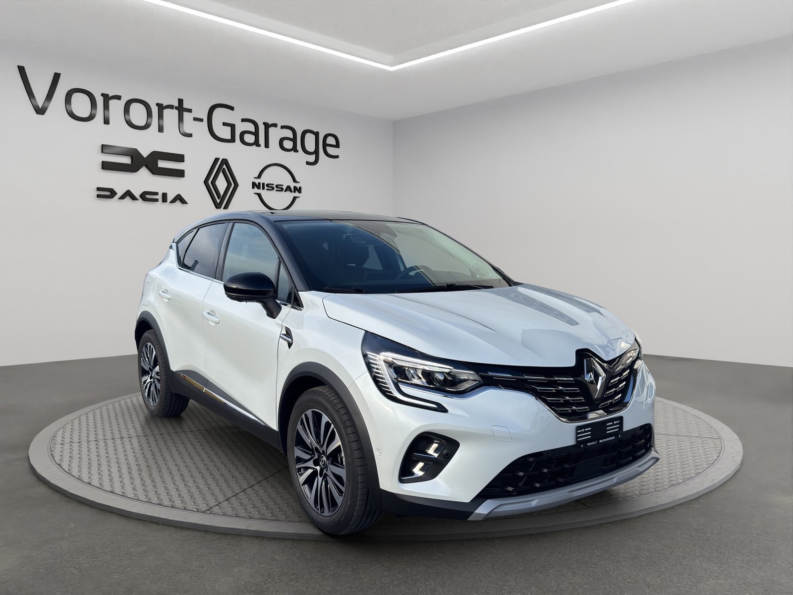 RENAULT Captur 1.6 E-Tech 160 Iconic DHT, Plug-in-Hybrid Petrol/Electric, Second hand / Used, Automatic - 3
