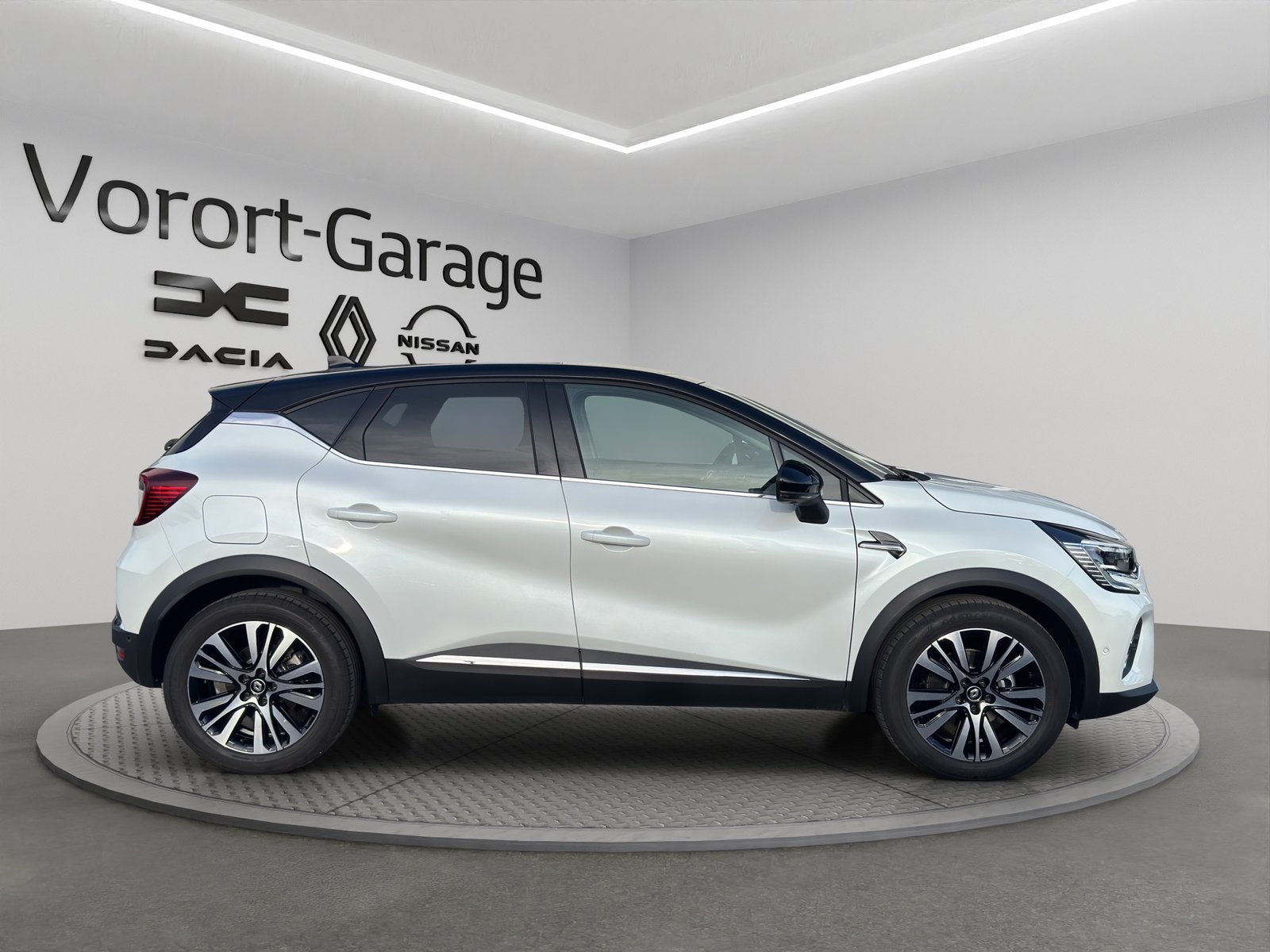 RENAULT Captur 1.6 E-Tech 160 Iconic DHT, Plug-in-Hybrid Petrol/Electric, Second hand / Used, Automatic - 4