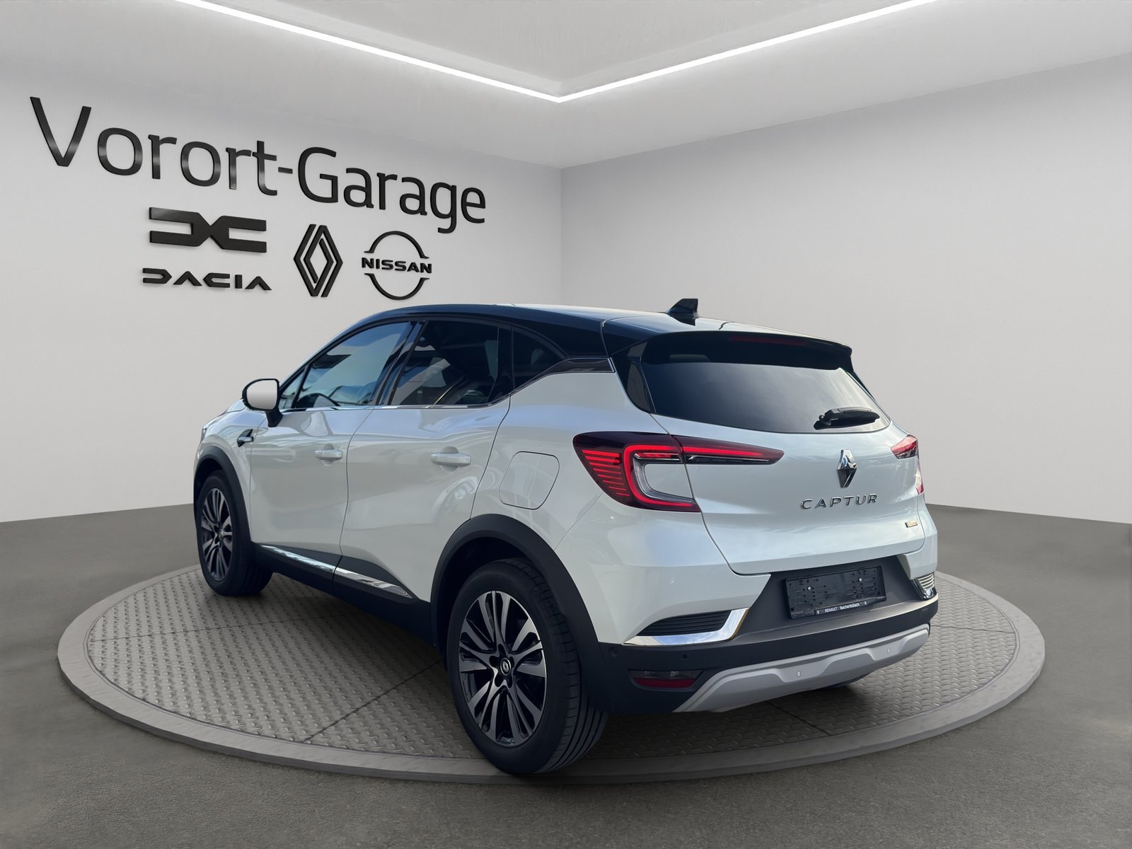 RENAULT Captur 1.6 E-Tech 160 Iconic DHT, Plug-in-Hybrid Petrol/Electric, Second hand / Used, Automatic - 7