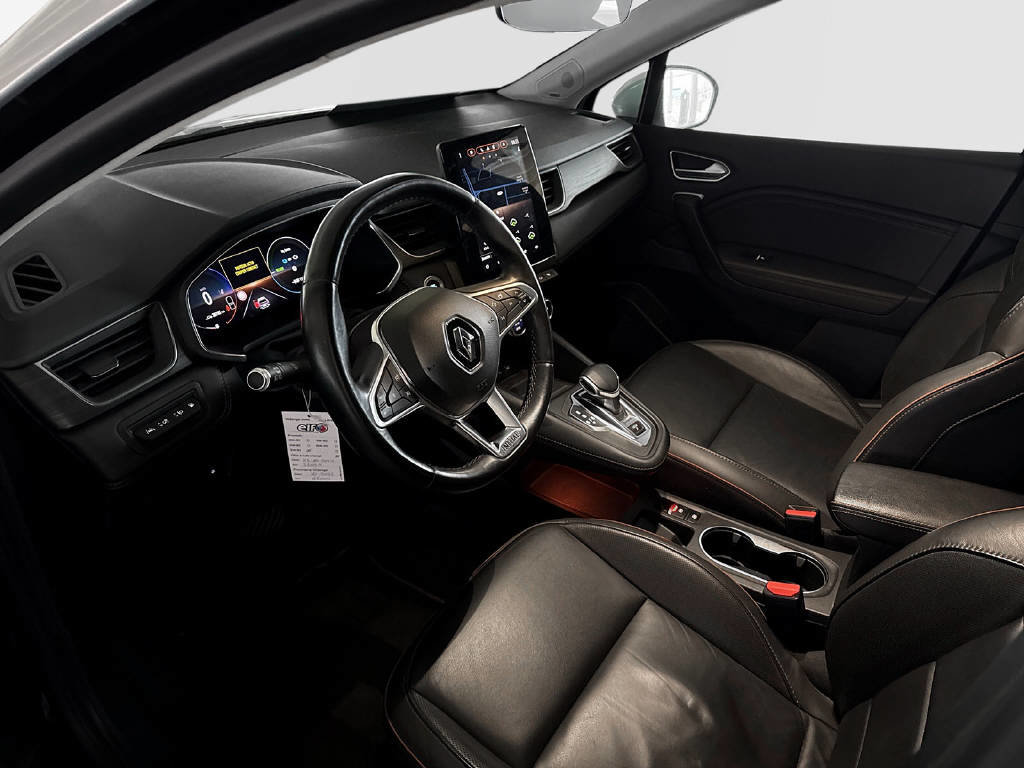 RENAULT Captur 1.6 E-Tech Plug-in Initiale, Plug-in-Hybrid Petrol/Electric, Second hand / Used, Automatic - 5