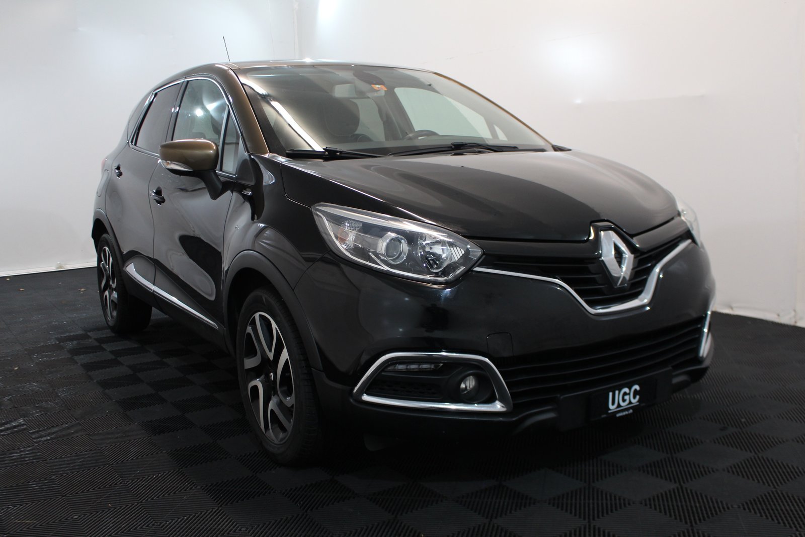 RENAULT Captur 1.2 TCe Privilege EDC S/S