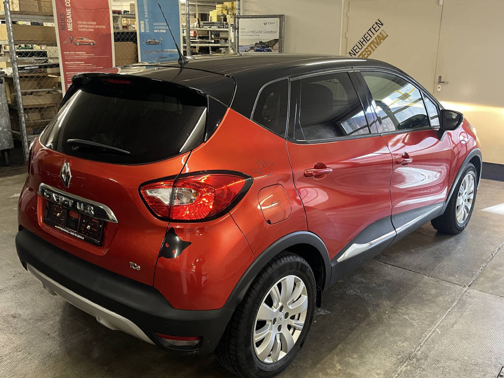 RENAULT Captur 1.2 TCe Helly Hansen EDC, Petrol, Second hand / Used, Automatic - 3