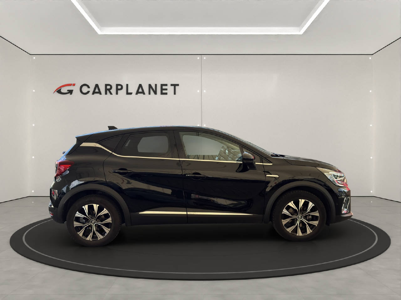 RENAULT Captur 1.3 TCe 140 techno EDC, Mild-Hybrid Petrol/Electric, Second hand / Used, Automatic - 4