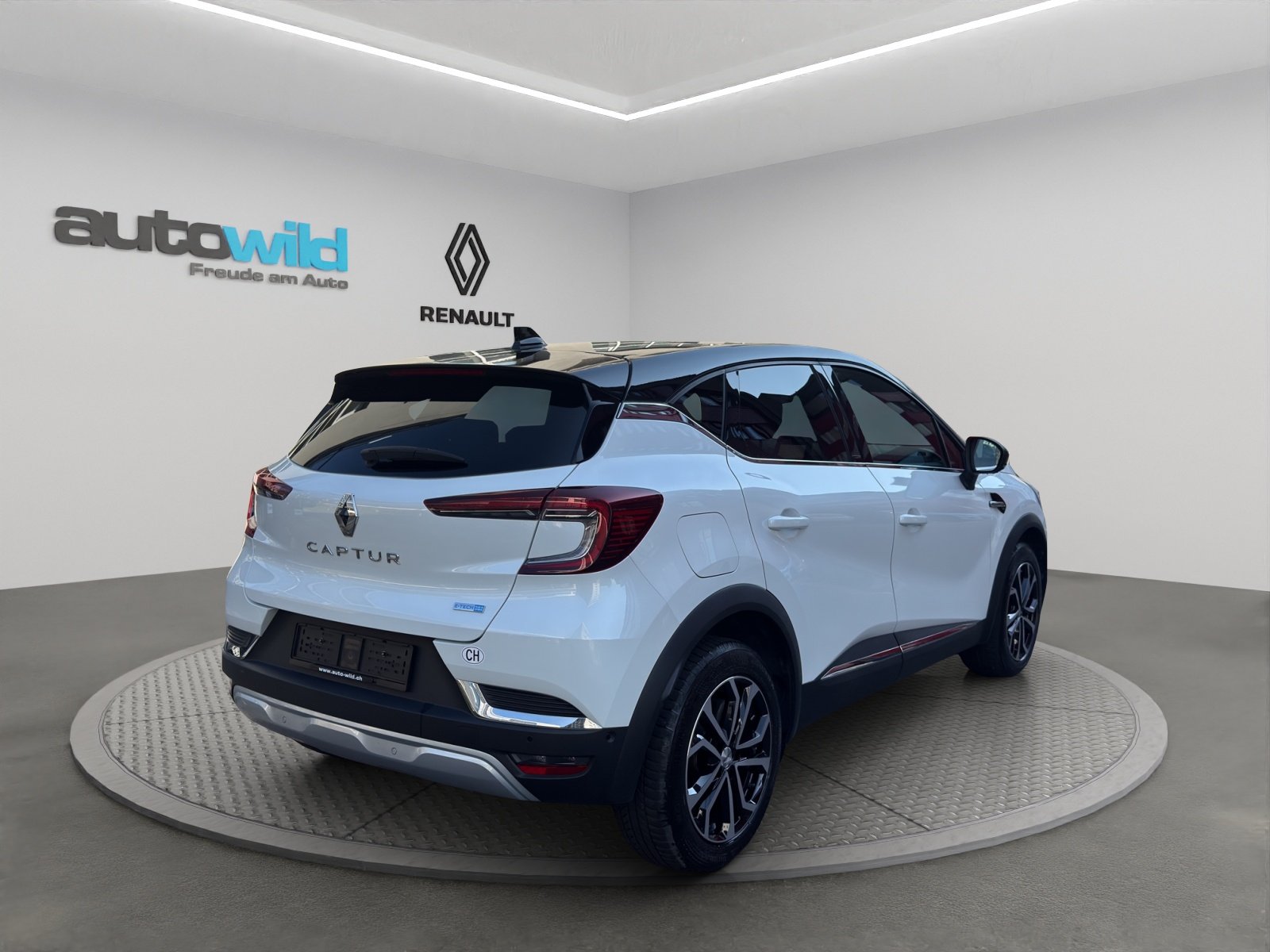 RENAULT Captur EDITION ONE 1.6 E-Tech Plug-in, Plug-in-Hybrid Petrol/Electric, Second hand / Used, Automatic - 2