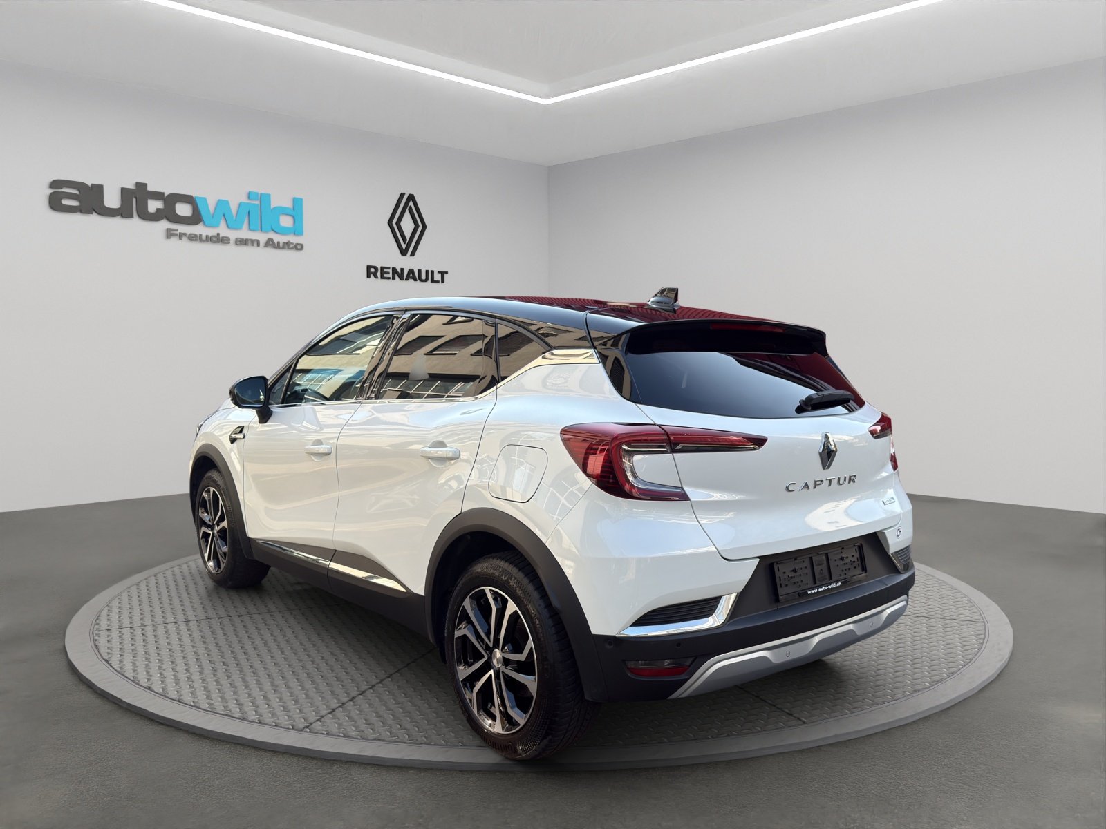 RENAULT Captur EDITION ONE 1.6 E-Tech Plug-in, Plug-in-Hybrid Petrol/Electric, Second hand / Used, Automatic - 3