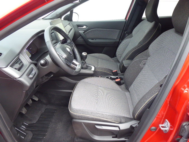 RENAULT Captur 1.3 TCe 140 techno, Mild-Hybrid Petrol/Electric, Second hand / Used, Manual - 6