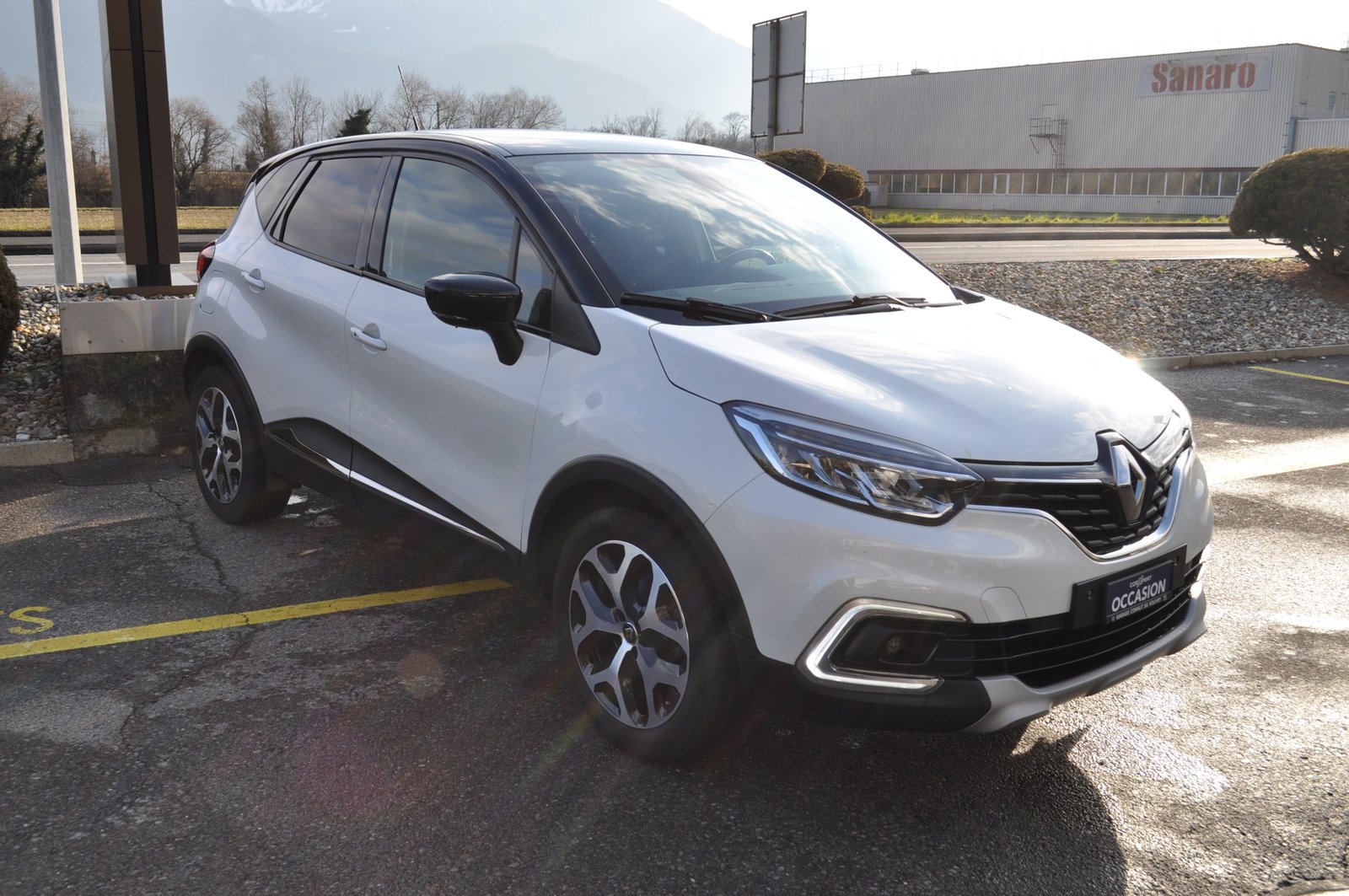 RENAULT Captur 1.3 T 16V Intens EDC