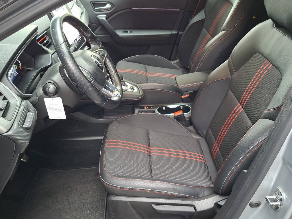 RENAULT Captur 1.3 TCe 160 R.S. Line EDC, Mild-Hybrid Petrol/Electric, Second hand / Used, Automatic - 4