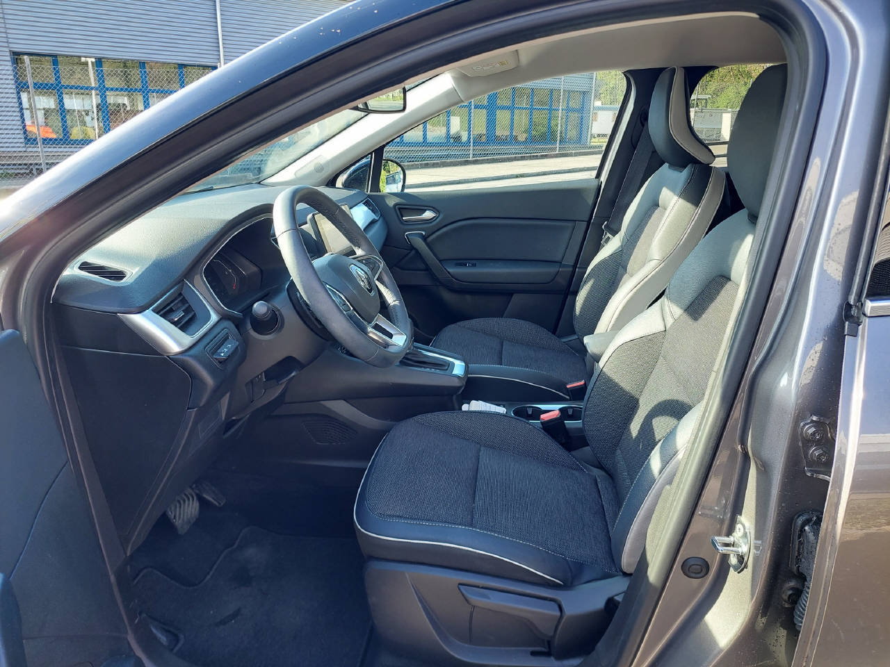RENAULT Captur 1.3 TCe 140 Intens EDC, Mild-Hybrid Benzin/Elektro, Occasion / Gebraucht, Automatik - 6