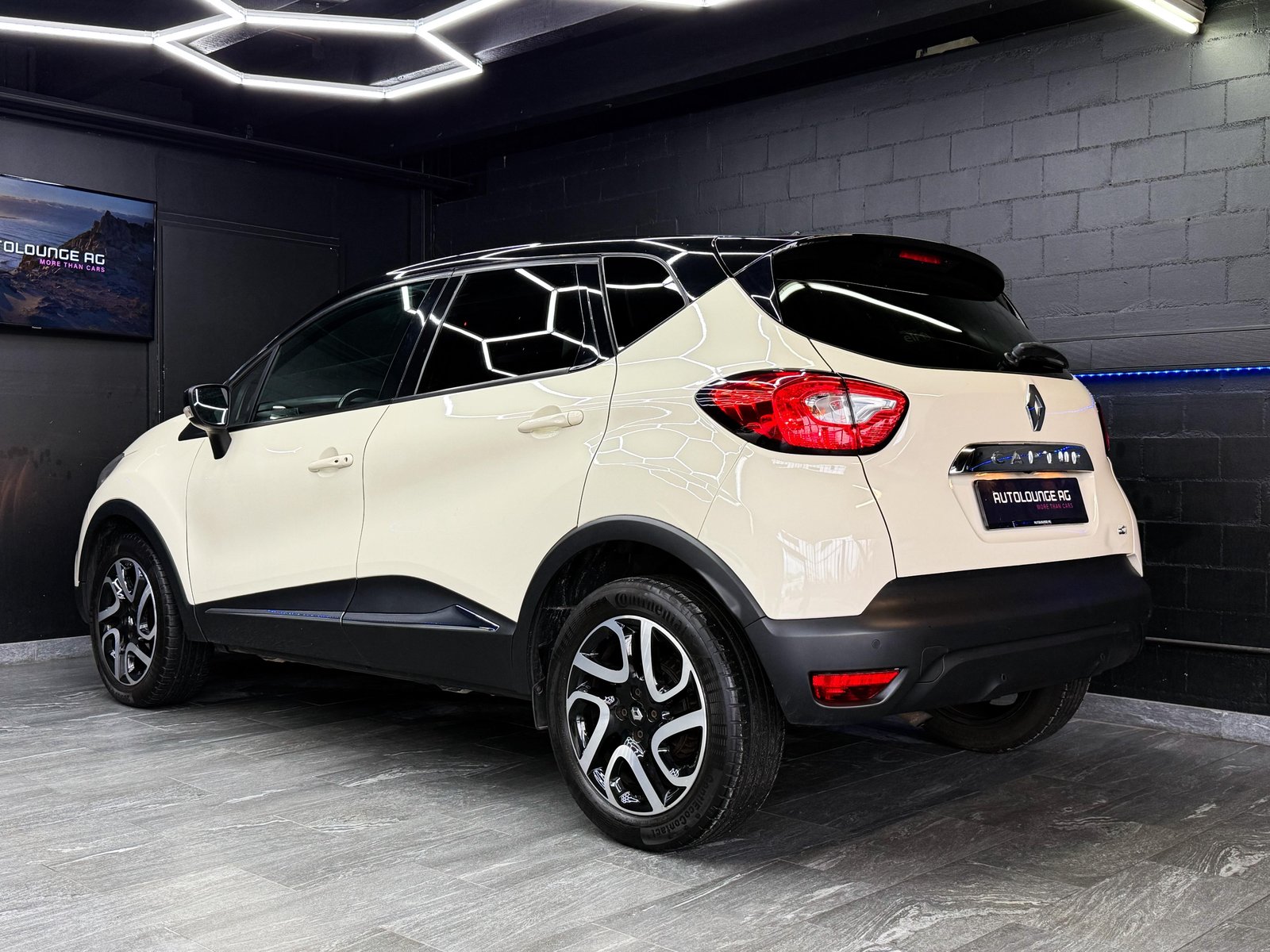 RENAULT Captur 1.5 dCi Privilège, Diesel, Second hand / Used, Manual - 5