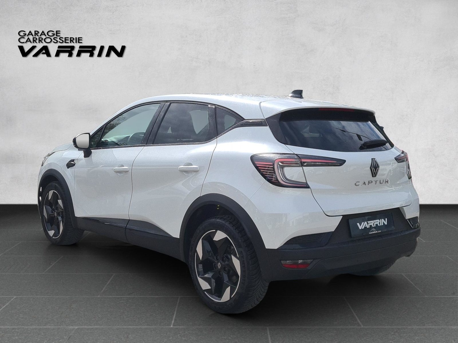 RENAULT Captur 1.3 TCe 140 techno, Mild-Hybrid Petrol/Electric, Second hand / Used, Manual - 4