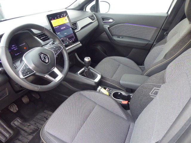 RENAULT Captur 1.3 TCe 140 techno, Mild-Hybrid Petrol/Electric, Second hand / Used, Manual - 5