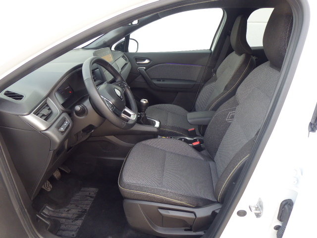 RENAULT Captur 1.3 TCe 140 techno, Mild-Hybrid Petrol/Electric, Second hand / Used, Manual - 6