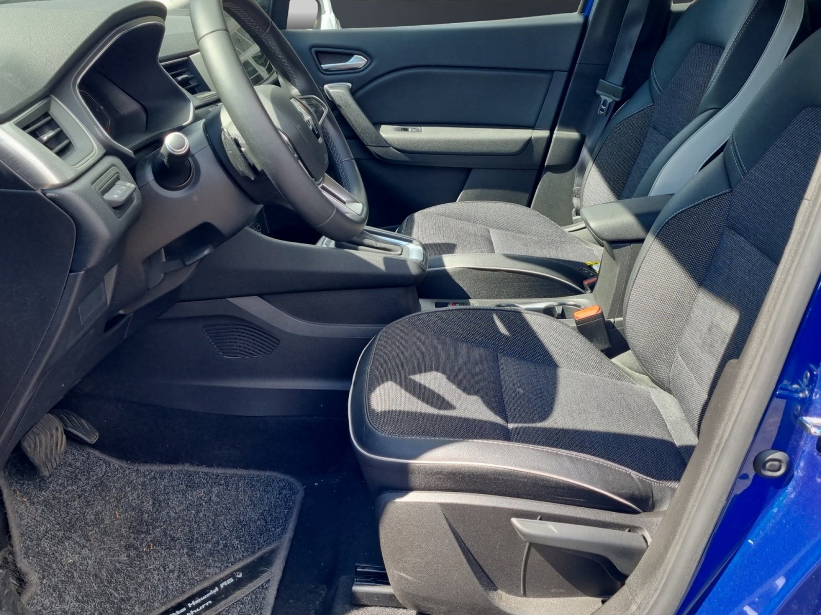 RENAULT Captur 1.3 TCe 140 Intens EDC, Mild-Hybrid Benzin/Elektro, Occasion / Gebraucht, Automatik - 7